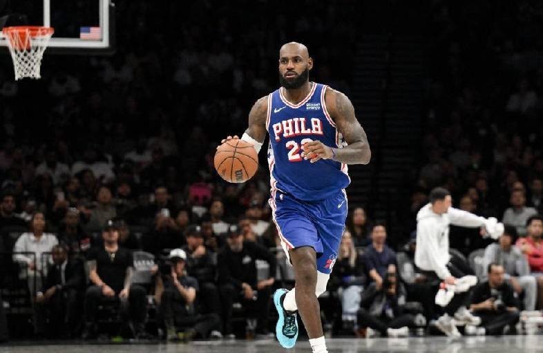 LeBron James makes 76ers debut with 10 points