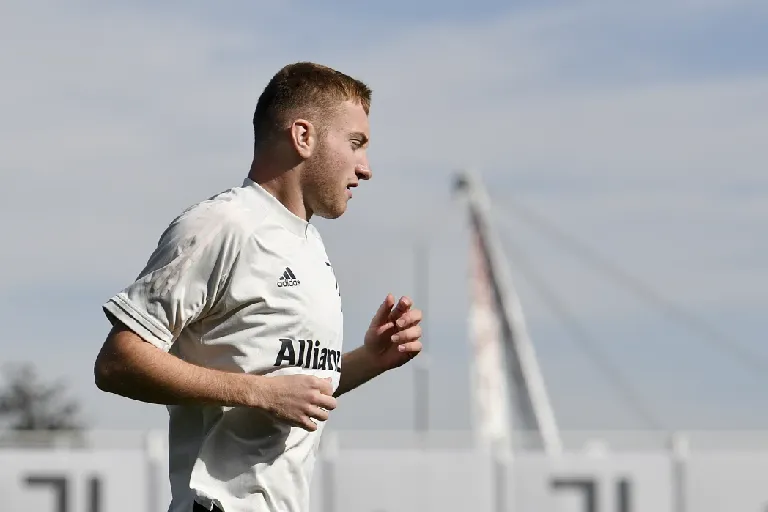 Kulusevski returns as Spurs finally win